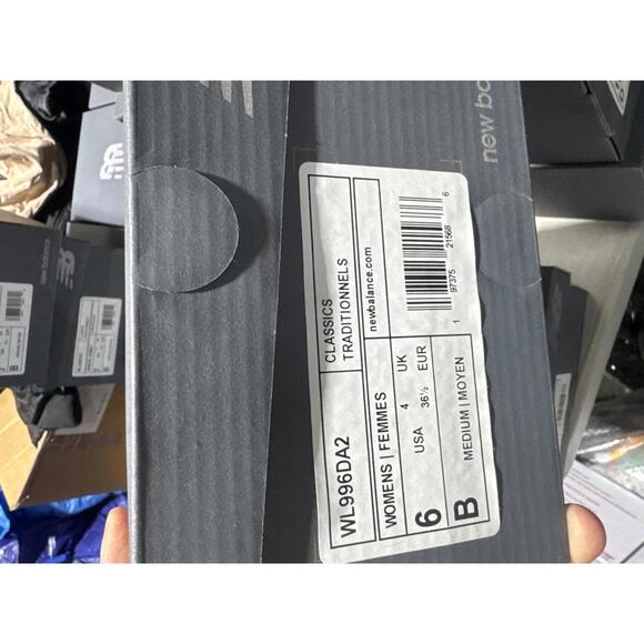 New Balance Women's 996 Sneakers DA2 - Picture 7 of 7